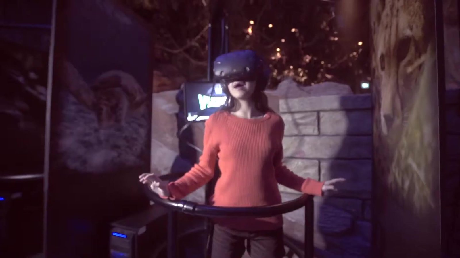 VR Zoo promotional still from DigiComm’s world-first virtual reality zoo experience in Dubai Mall.